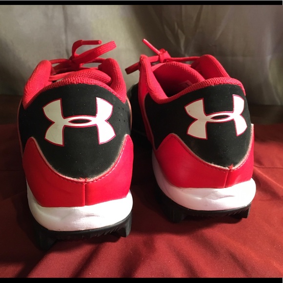Under Armour Baseball Cleats w Rotational Traction - Picture 3 of 7